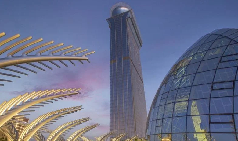 The_Palm_Tower_by_Nakheel_880x464b_2379ffdff6